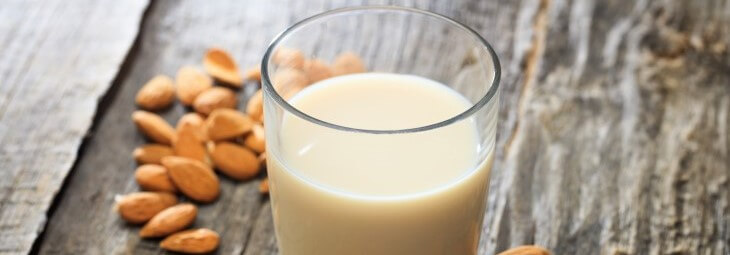 Imge of Is Almond Milk Keto-Friendly?